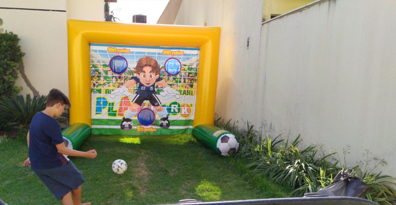 Chute ao Gol Luccas Neto Bola de Vinil Multikids - BR1819 - Casa Freitas